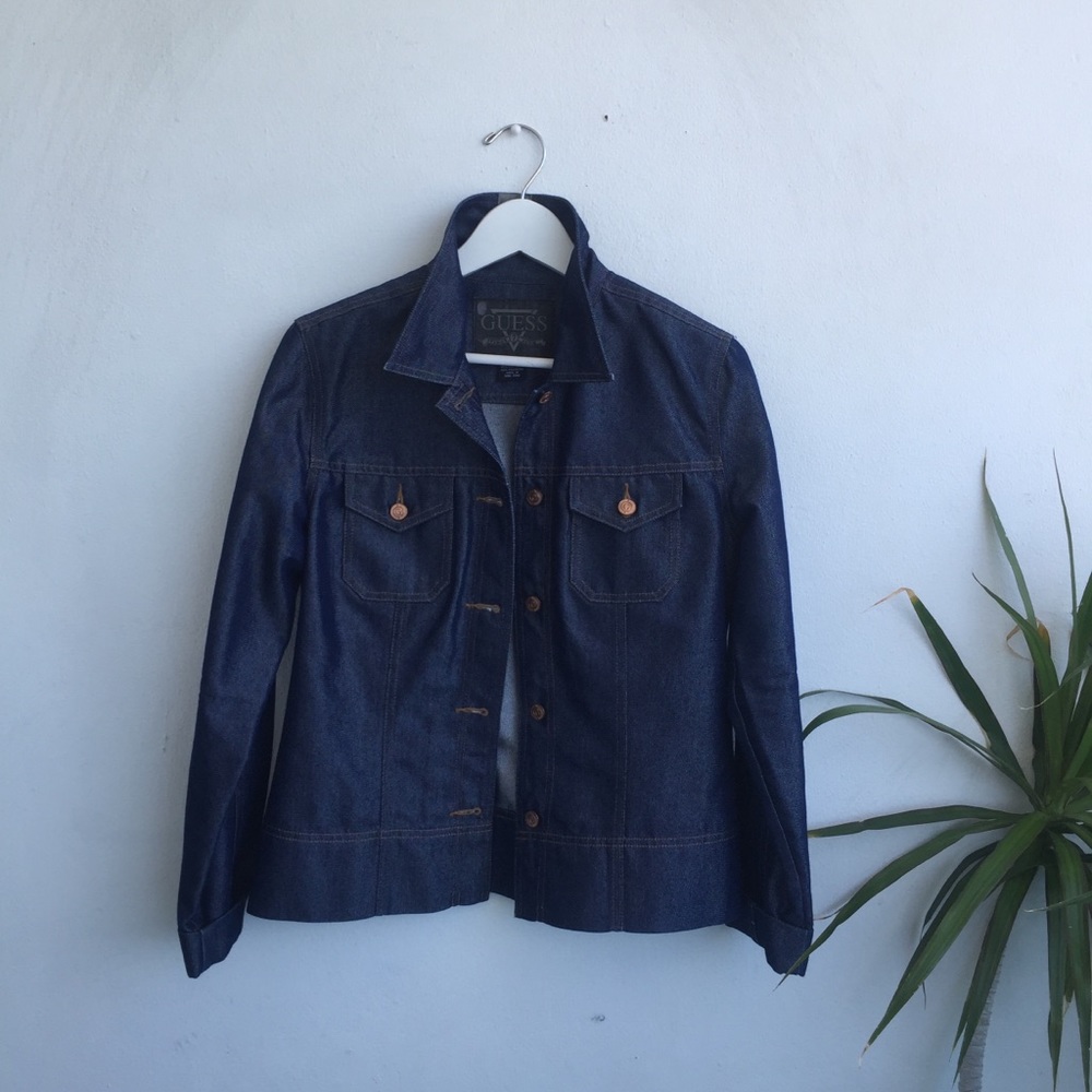VINTAGE REFLECTIVE DENIM GUESS JACKET 🌍